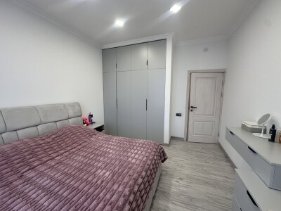 Կոդ 653 Վարձով է տրվում առանձնատուն