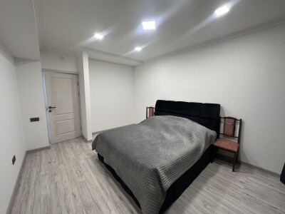 Կոդ 653 Վարձով է տրվում առանձնատուն