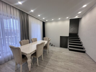 Կոդ 653 Վարձով է տրվում առանձնատուն