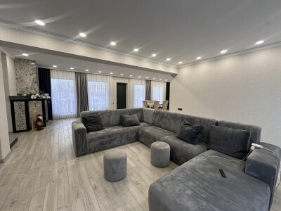 Կոդ 653 Վարձով է տրվում առանձնատուն