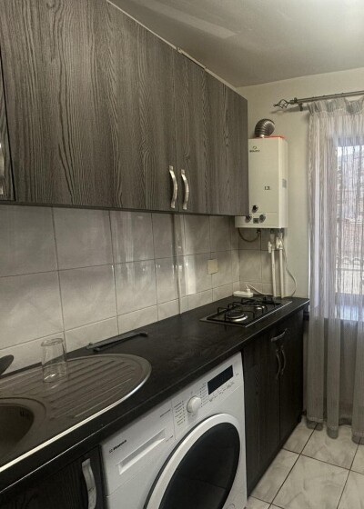 Կոդ 596 Վարձով է տրվում բնակարան