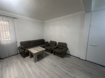 Կոդ 596 Վարձով է տրվում բնակարան