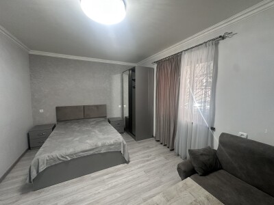 Կոդ 596 Վարձով է տրվում բնակարան