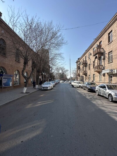 Կոդ 619 Վարձով է տրվում  ԿՈՄԵՐՑԻՈՆ ՏԱՐԱԾՔ