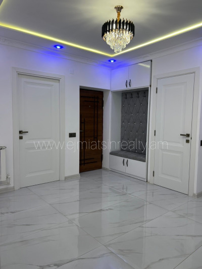 Կոդ BA-9977  Վաճառվում է բնակարան