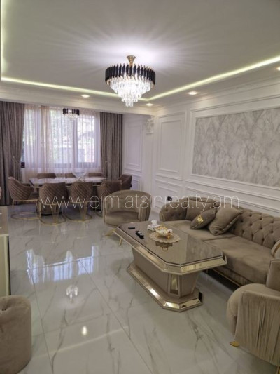 Կոդ BA-9977  Վաճառվում է բնակարան