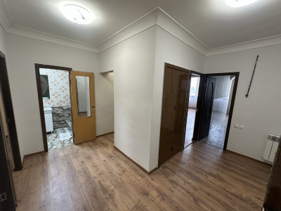 Կոդ 610 Վարձով է տրվում  բնակարան