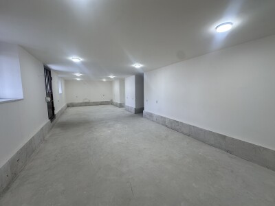 Կոդ 651 Վարձով է տրվում  ԿՈՄԵՐՑԻՈՆ ՏԱՐԱԾՔ