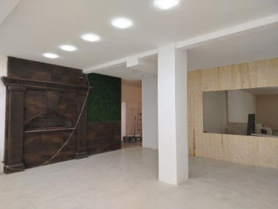 Կոդ 673 Վարձով է տրվում   ԿՈՄԵՐՑԻՈՆ ՏԱՐԱԾՔ