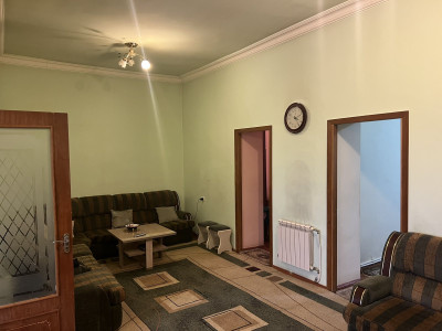 Կոդ AA-5569  Վաճառվում է առանձնատուն