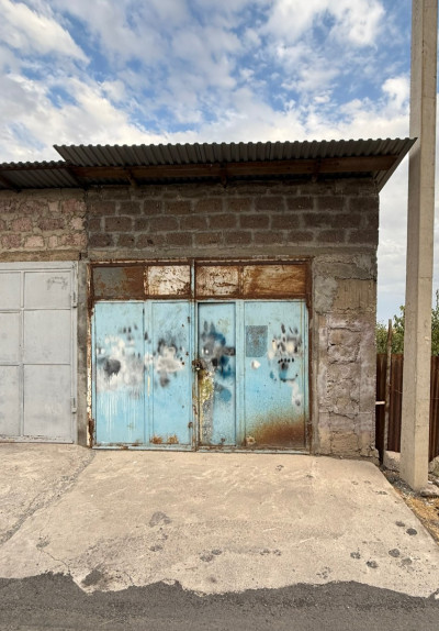 Code BA-8983, Apartment for Sale.