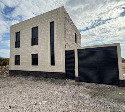 Կոդ AA-1078  Վաճառվում է նորակառույց առանձնատուն