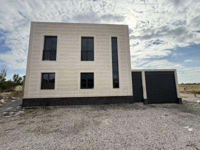 Կոդ AA-1078  Վաճառվում է նորակառույց առանձնատուն