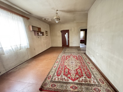 Կոդ AS-1234 Վաճառվում է առանձնատուն
