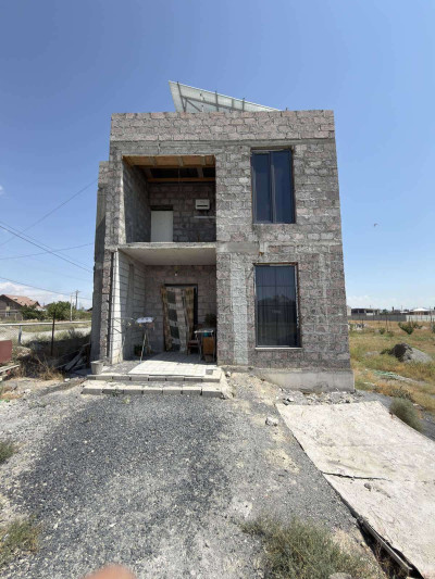 Կոդ AA-8604 Վաճառվում է առանձնատուն
