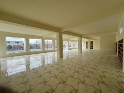 Կոդ K-330  Վարձով է տրվում    ԿՈՄԵՐՑԻՈՆ ՏԱՐԱԾՔ